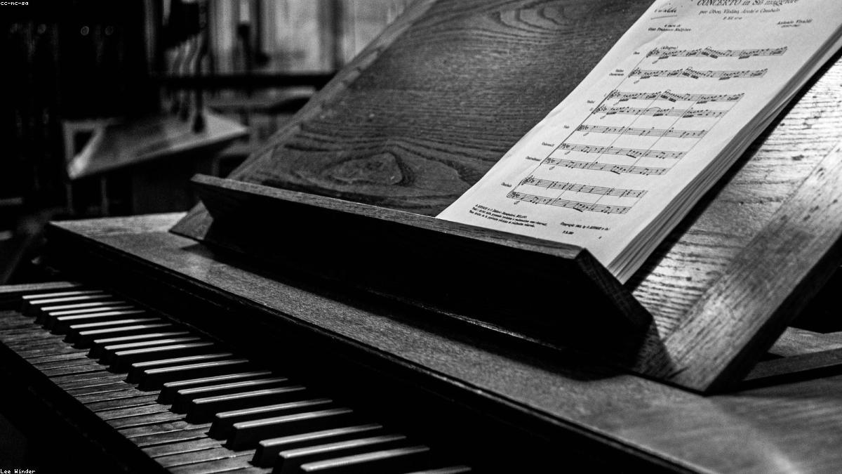 A beginner-friendly digital piano keyboard set up at home